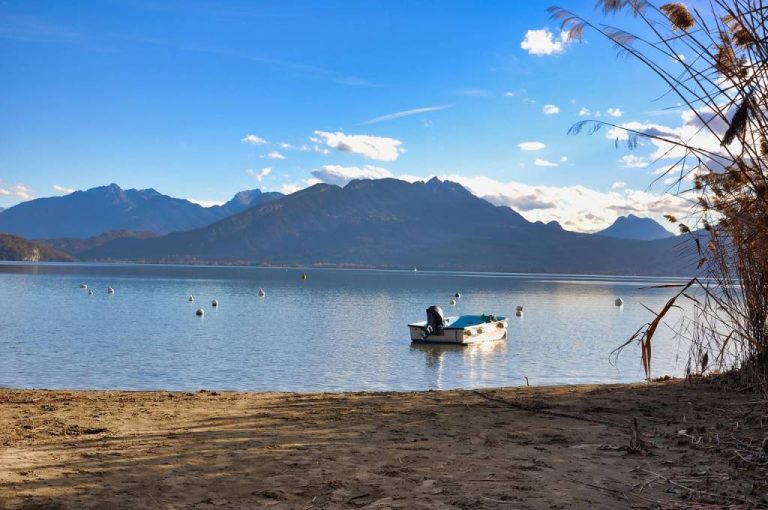 Comment choisir une conciergerie à annecy pour gérer votre location saisonnière